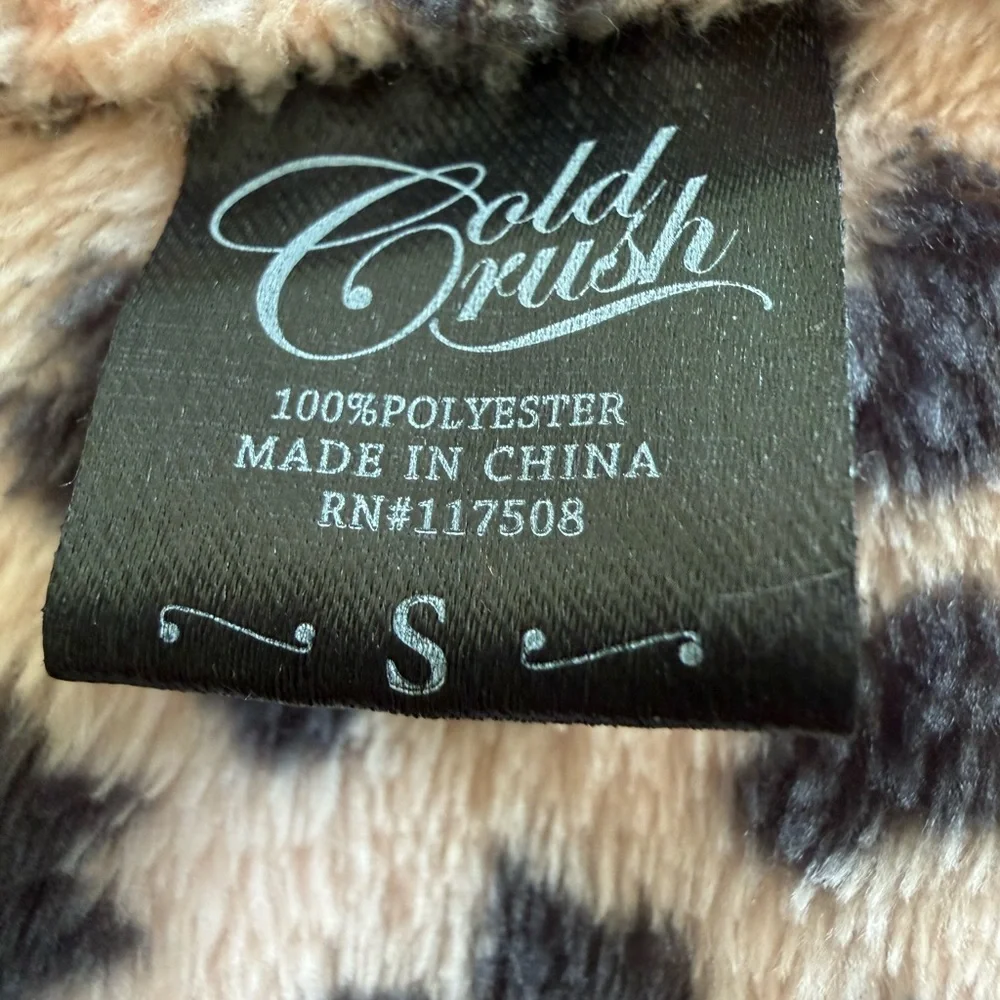 Cold Crush Animal Print Fleece Pullover - Picture 2 of 3